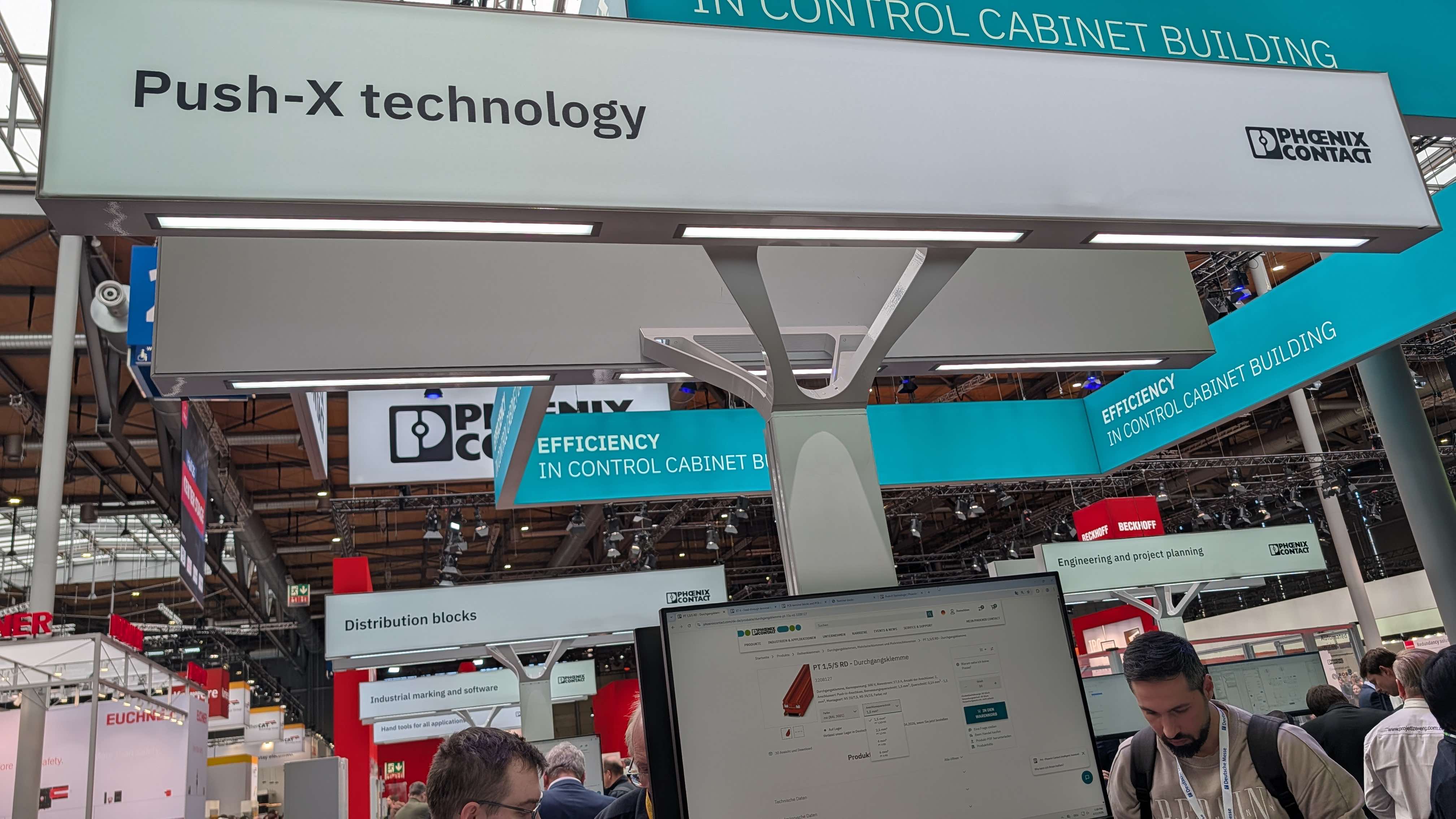 Push-X technologyの展示