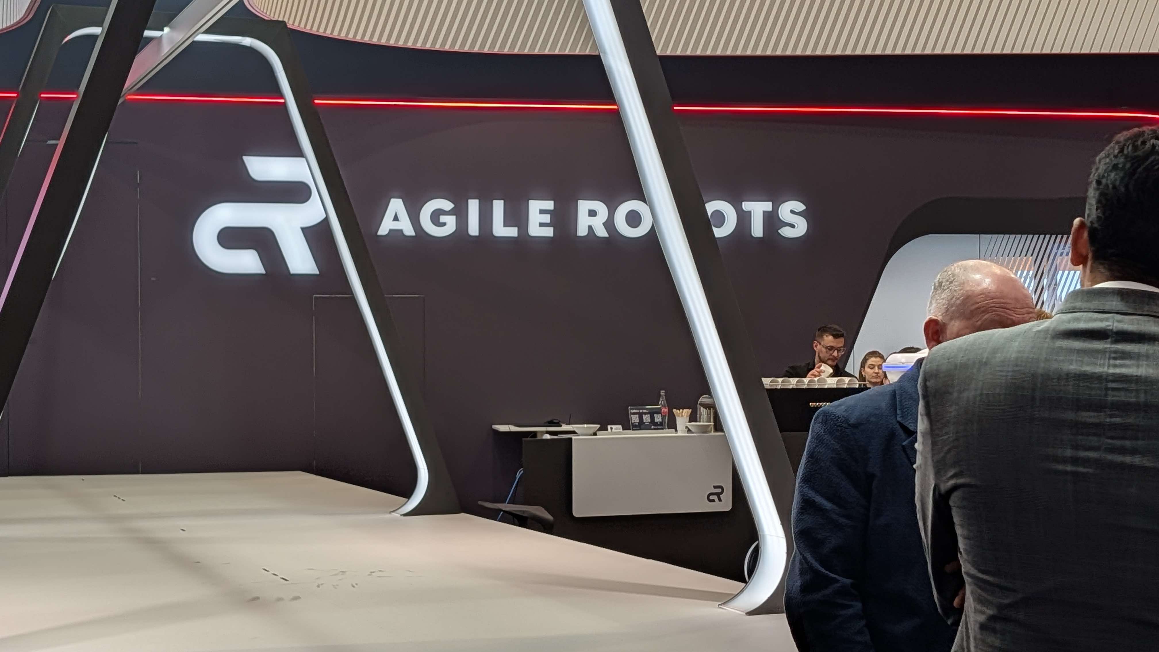 小文字のaとRを組み合わせたAgile Robotsのロゴ
