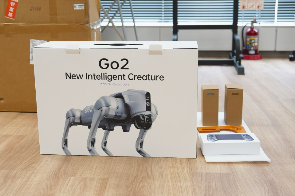 Go2 が入っていた外箱